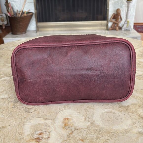 Roots Leather Extra Large Hobo Bucket Shoulder Crossbody Bag Made in Canada - Picture 8 of 14